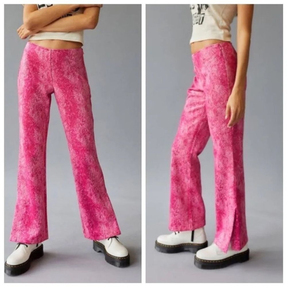 URBAN OUTFITTERS‎ - SIZE 10 - WOMEN'S VIVICA FAUX LEATHER PANTS - SNAKESKIN PINK